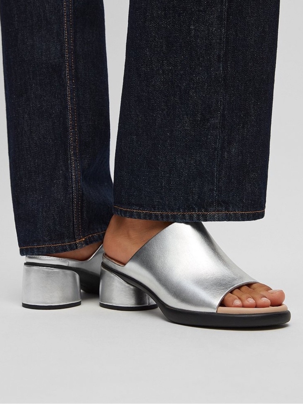 Ecco Sculpted Metallic Silver Slide Sandals Size 7.5